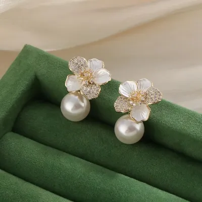 Zircon Flower Pearl Fashion Earrings